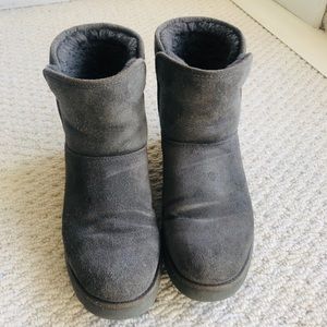 UGG Classic Grey Suede Wedge Boots, US5.5